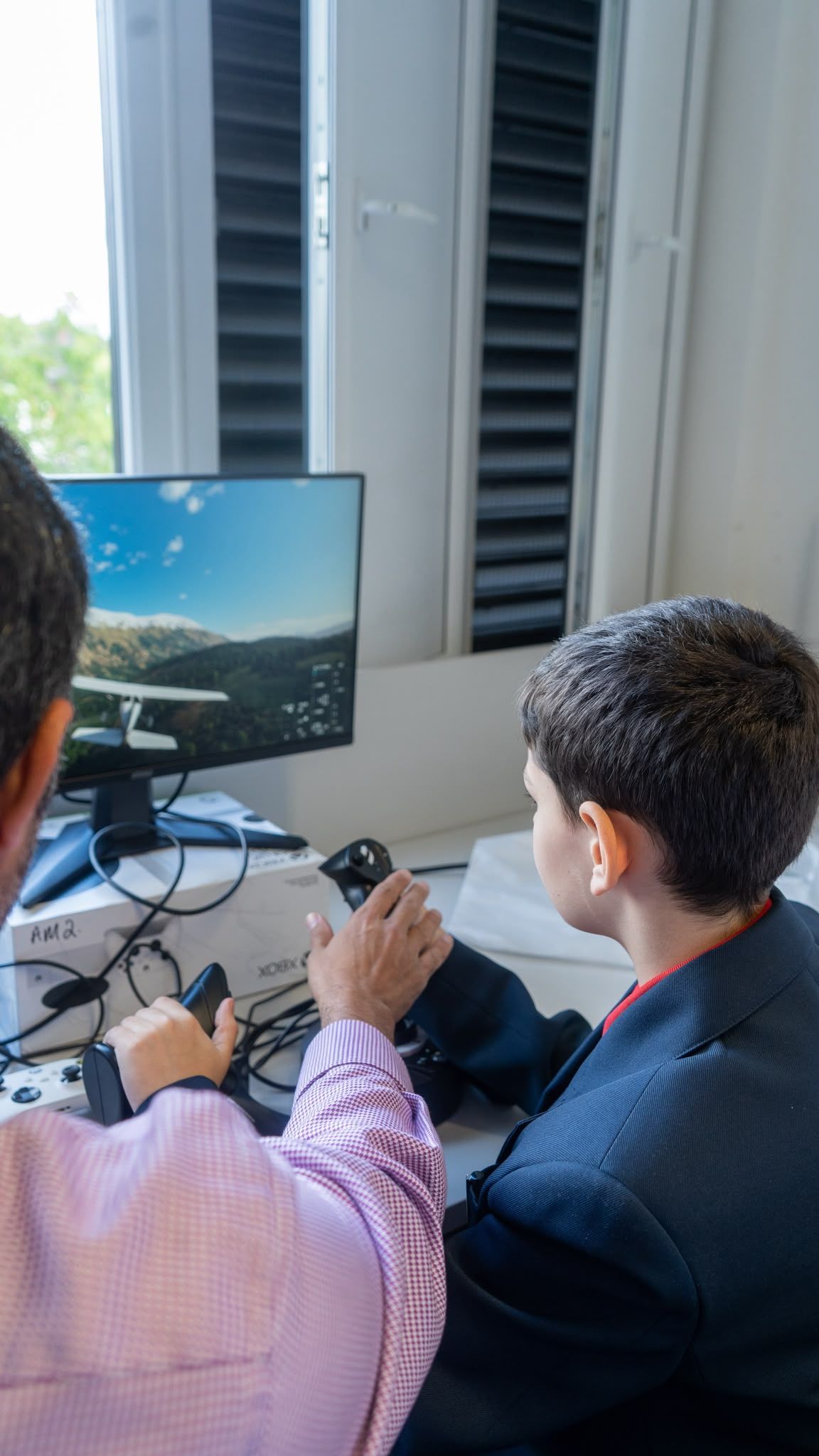 Pupil on the simulator with an instructor